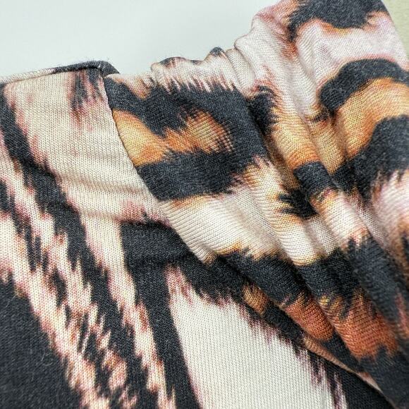 Boston Proper Bold Animal Print Turtleneck Top XS Long Sleeve Slim Fit Stretch - Picture 8 of 11